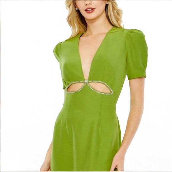 🌻NEW w.Tags MAC DUGGAL Apple Plunge Neck Puff Sleeve Cut Out Gown Size 10 $458 - Picture 4 of 13